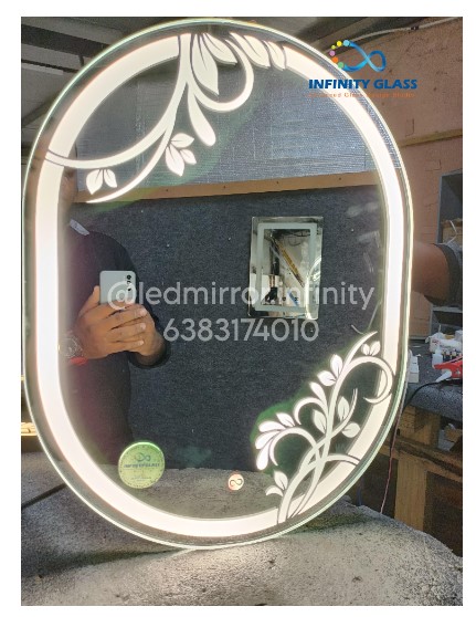 Capsule Shaped Designer Led Mirror DM - 23