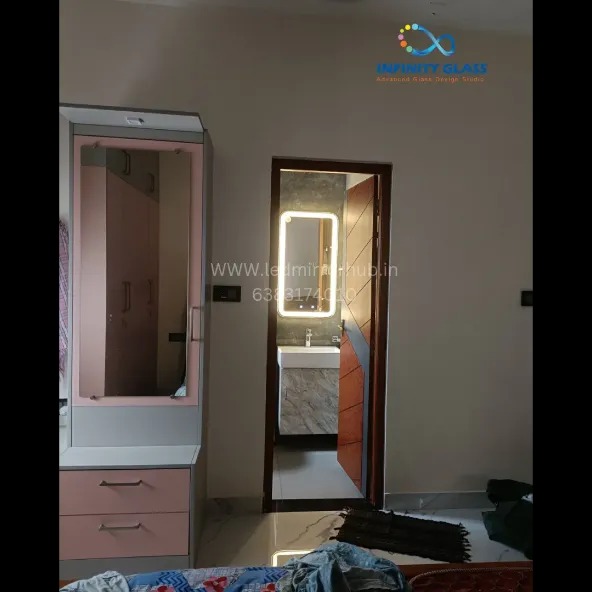 Modern Decorative Rectangle designer LED Mirrors for Stylish Homes LH52